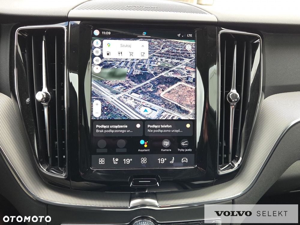 Volvo XC 60 B5 B AWD Plus Dark - 19