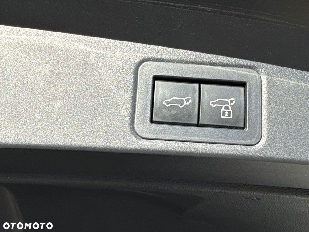Toyota Corolla - 29