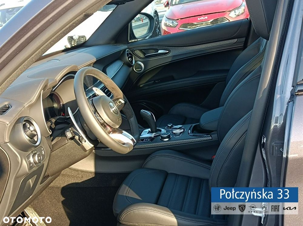 Alfa Romeo Stelvio - 22
