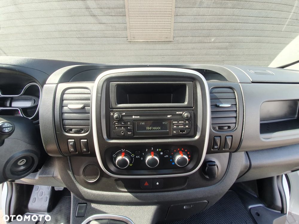Renault TRAFIC - 22
