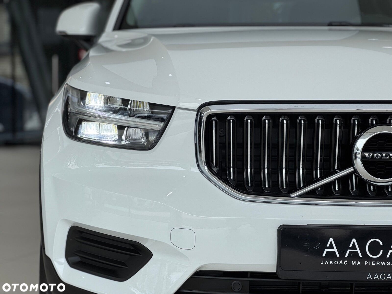 Volvo XC 40 - 40