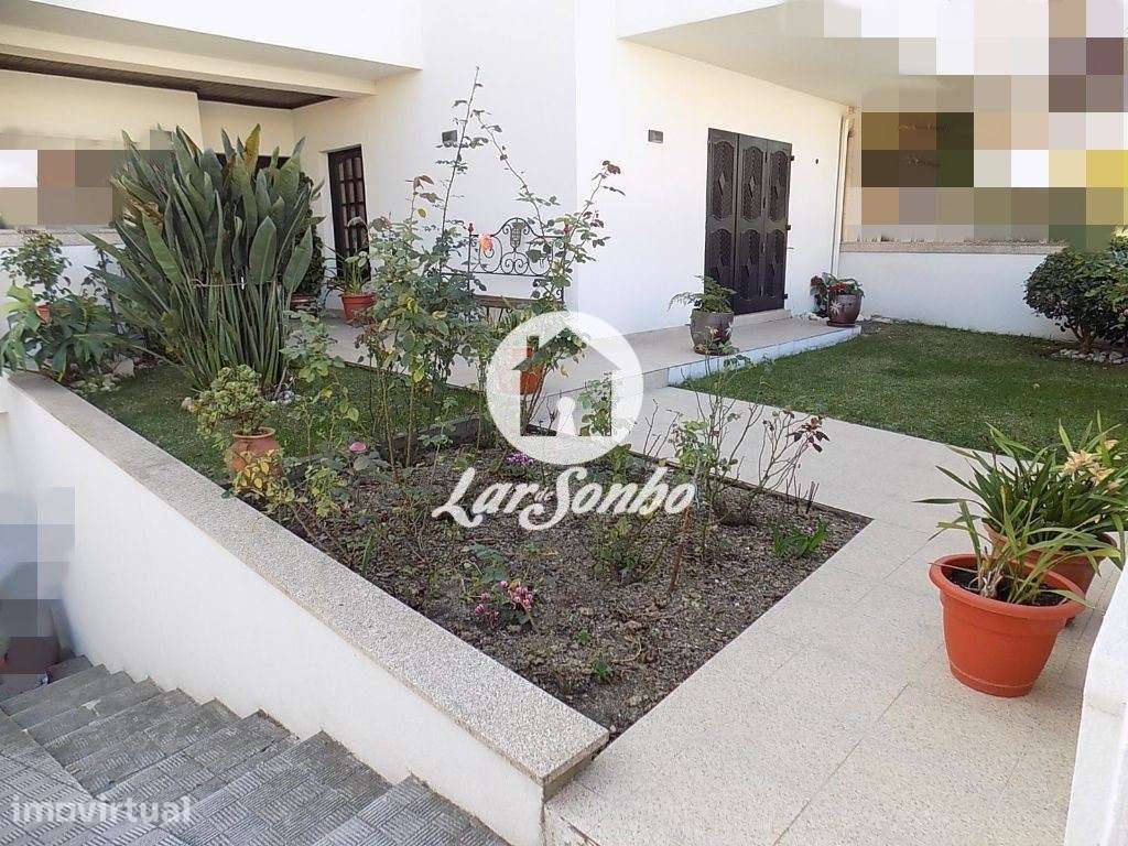 Moradia M6 c/ garagem fechada e jardim localizada na zona PRIME da ... - Grande imagem: 4/20