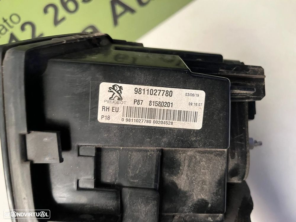 PEUGEOT 5008 II FAROLIM MALA FRISO PLASTICO - FT474 - 9