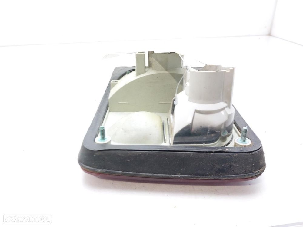 FAROLIM TRASEIRO ESQUERDO INTERIOR AUDI A8 1998 - 2