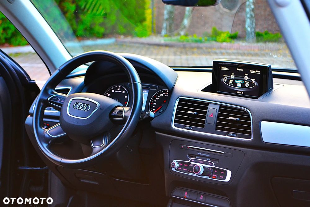 Audi Q3 1.4 TFSI Sport S tronic - 23