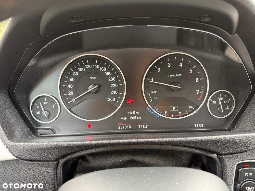 BMW Seria 3 318i Advantage - 16