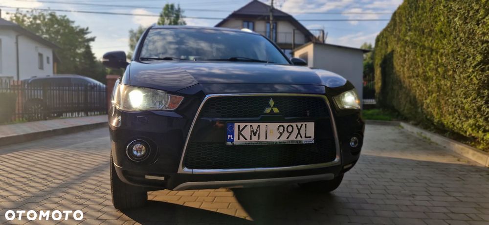 Mitsubishi Outlander 2.0 DID Intense + - 4