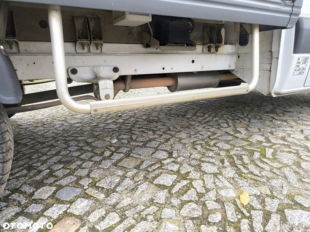 Mercedes-Benz Sprinter - 13