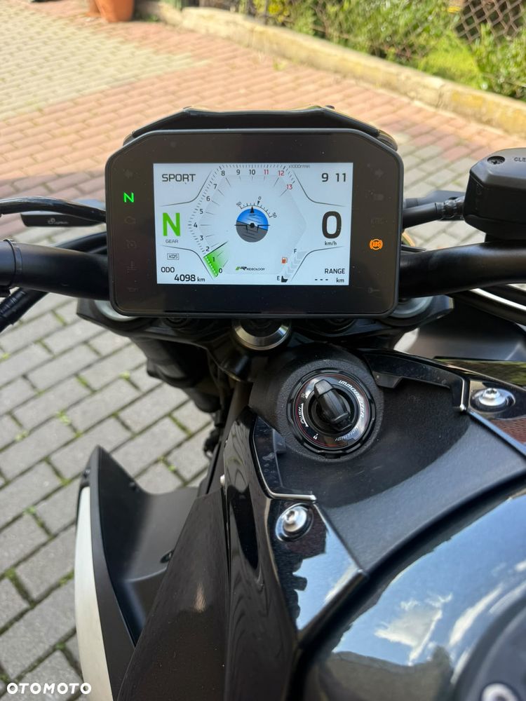 Kawasaki Z 900 - 20