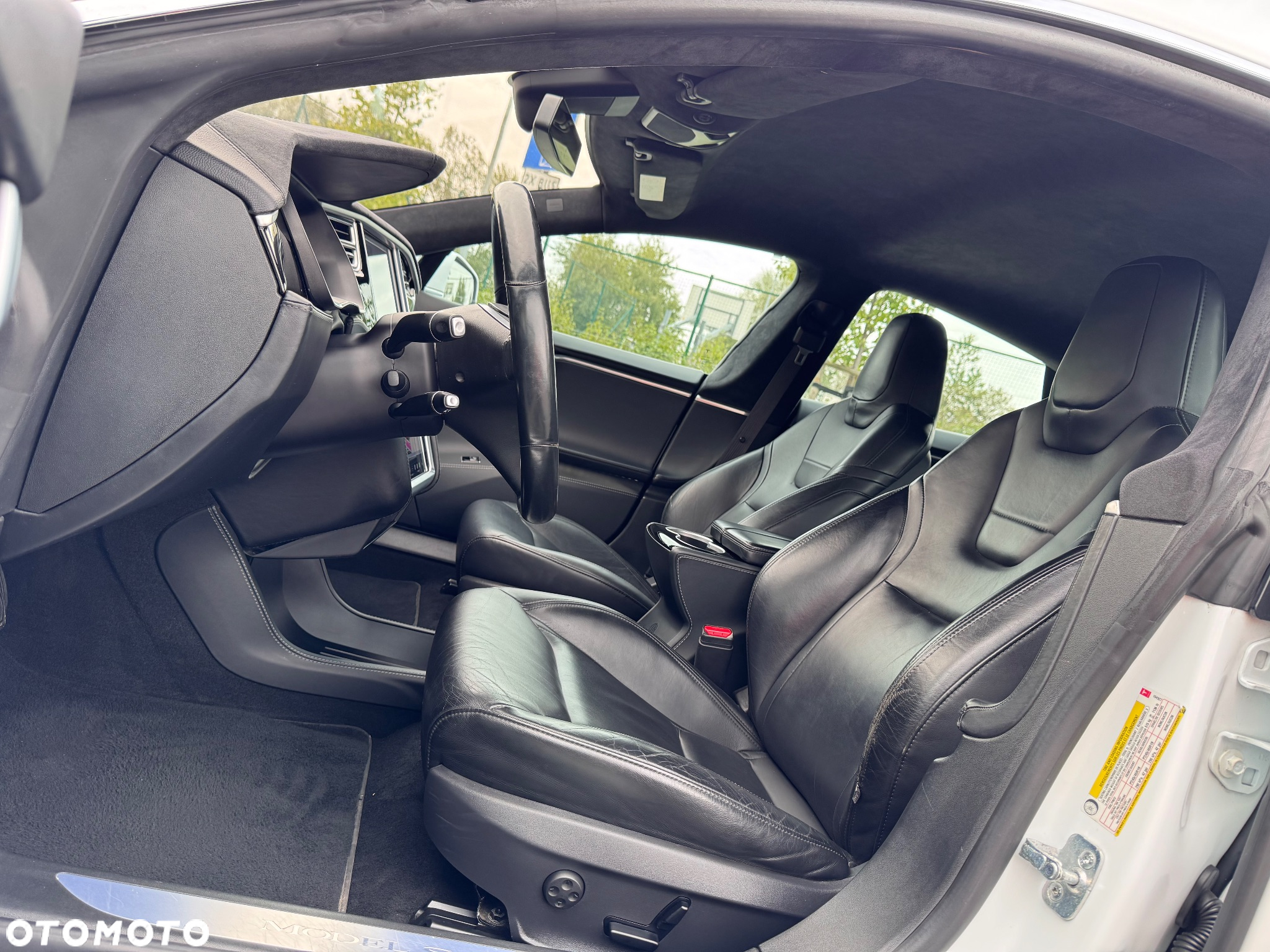 Tesla Model S Standard - 20