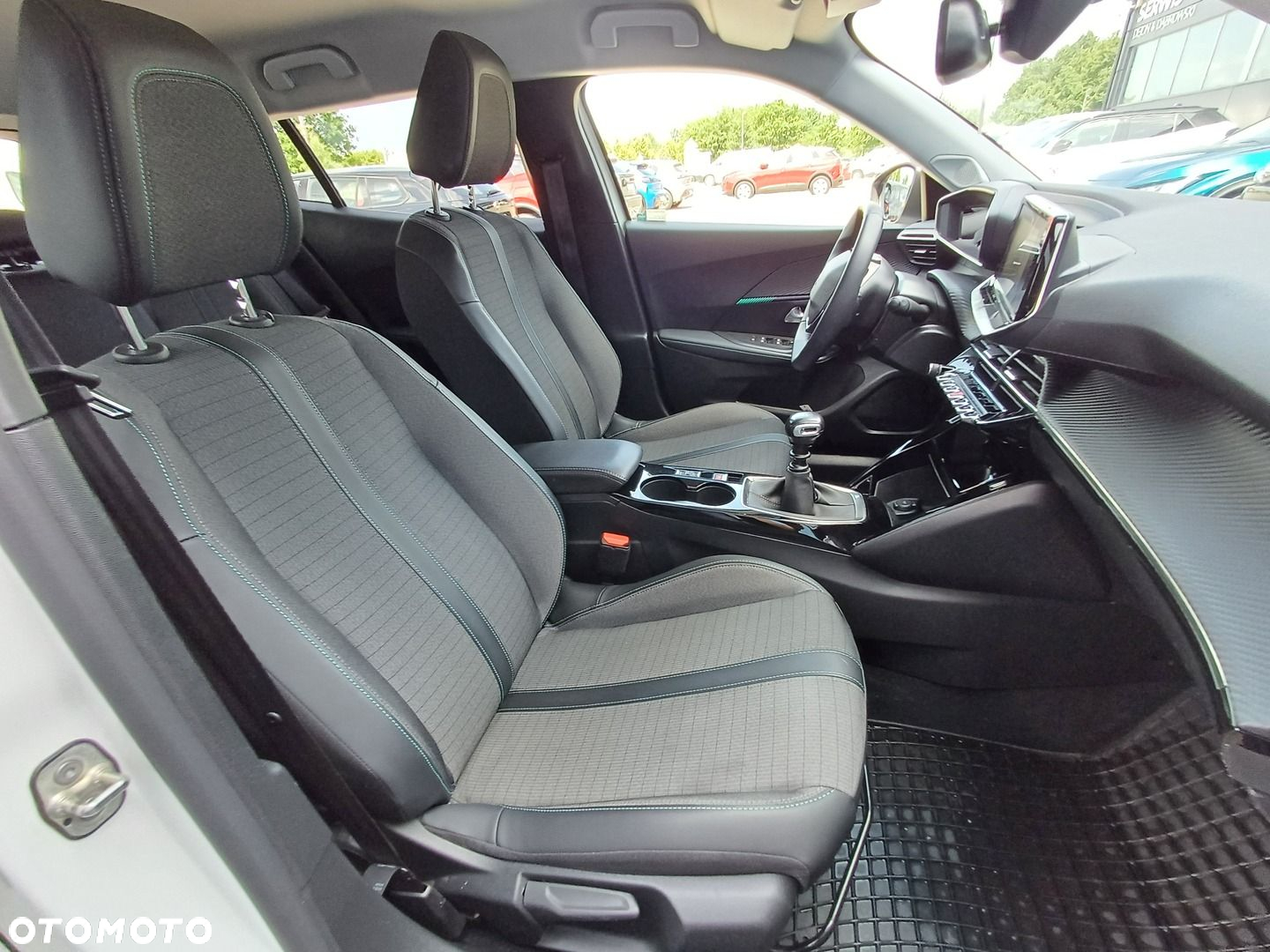 Peugeot 2008 - 14
