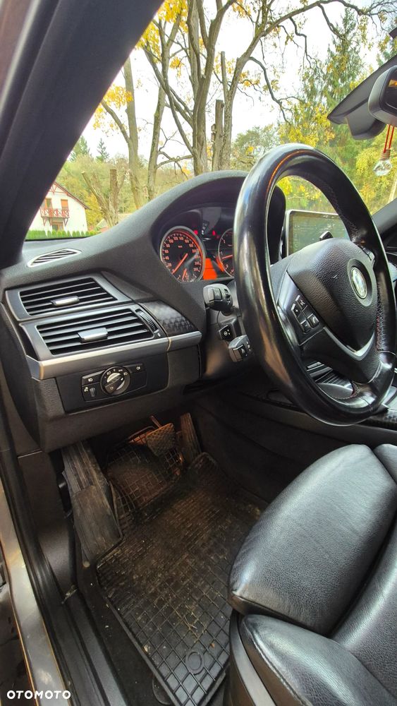 BMW X6 - 14