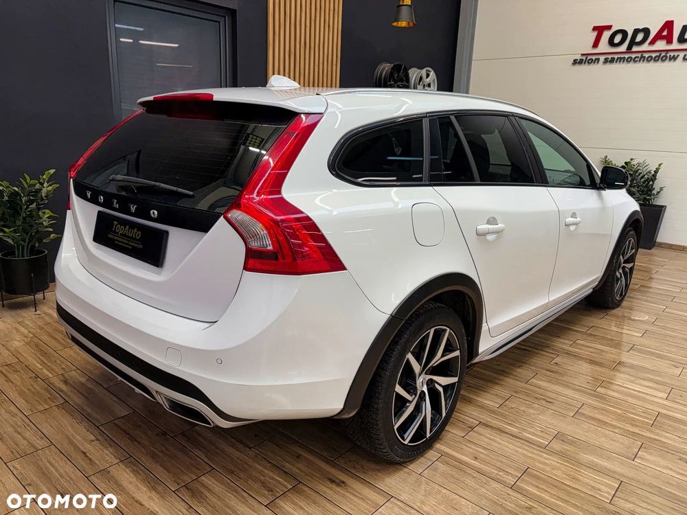 Volvo V60 Cross Country D3 Geartronic Summum - 8