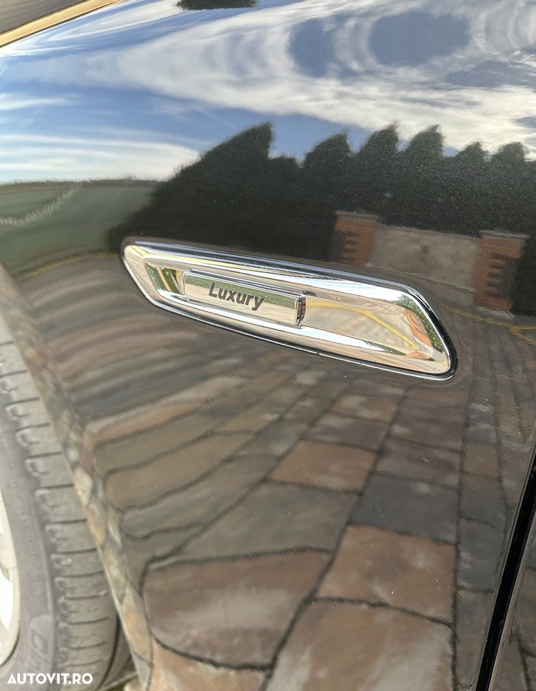 BMW Seria 5 525d xDrive AT - 8