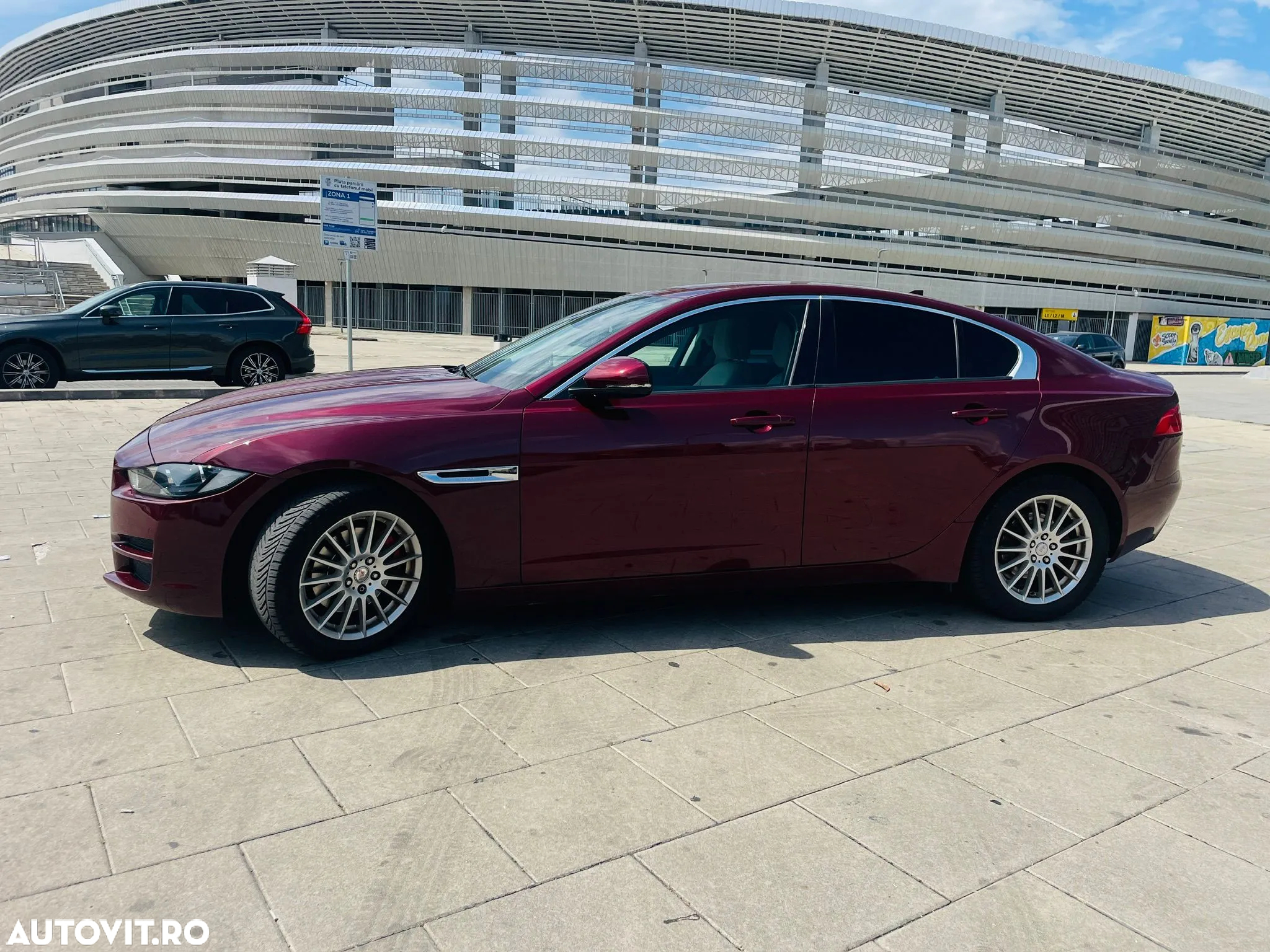 Jaguar XE 2.0 Portfolio - 2