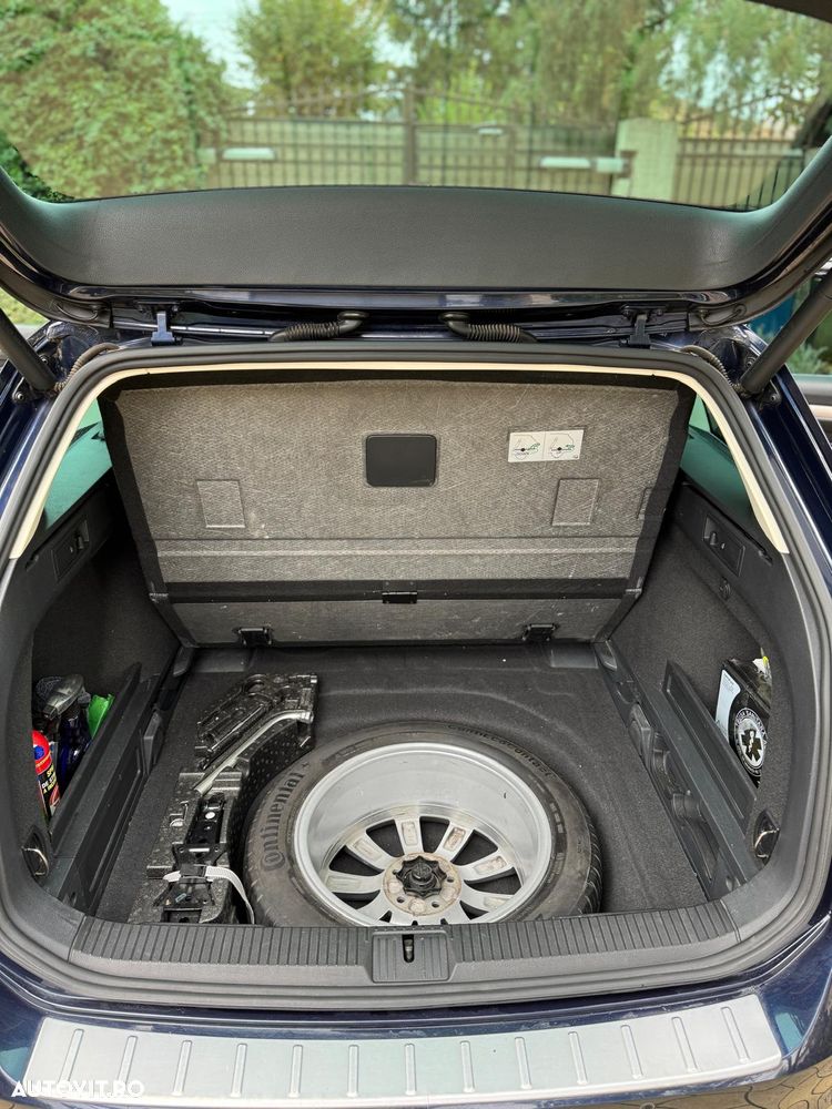 Volkswagen Passat Variant 2.0 TDI DSG Highline - 22