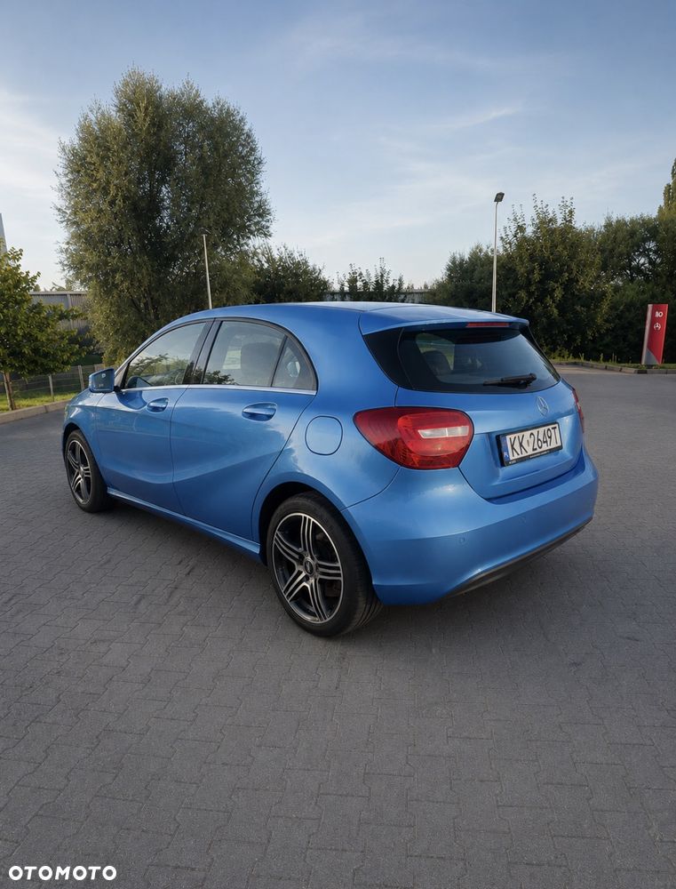 Mercedes-Benz Klasa A 180 (BlueEFFICIENCY) AMG Sport - 3