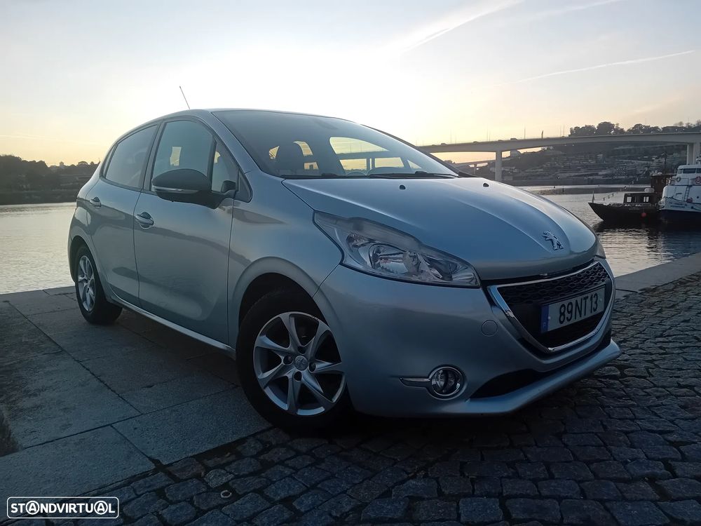 Peugeot 208 1.4 HDi Active - 1
