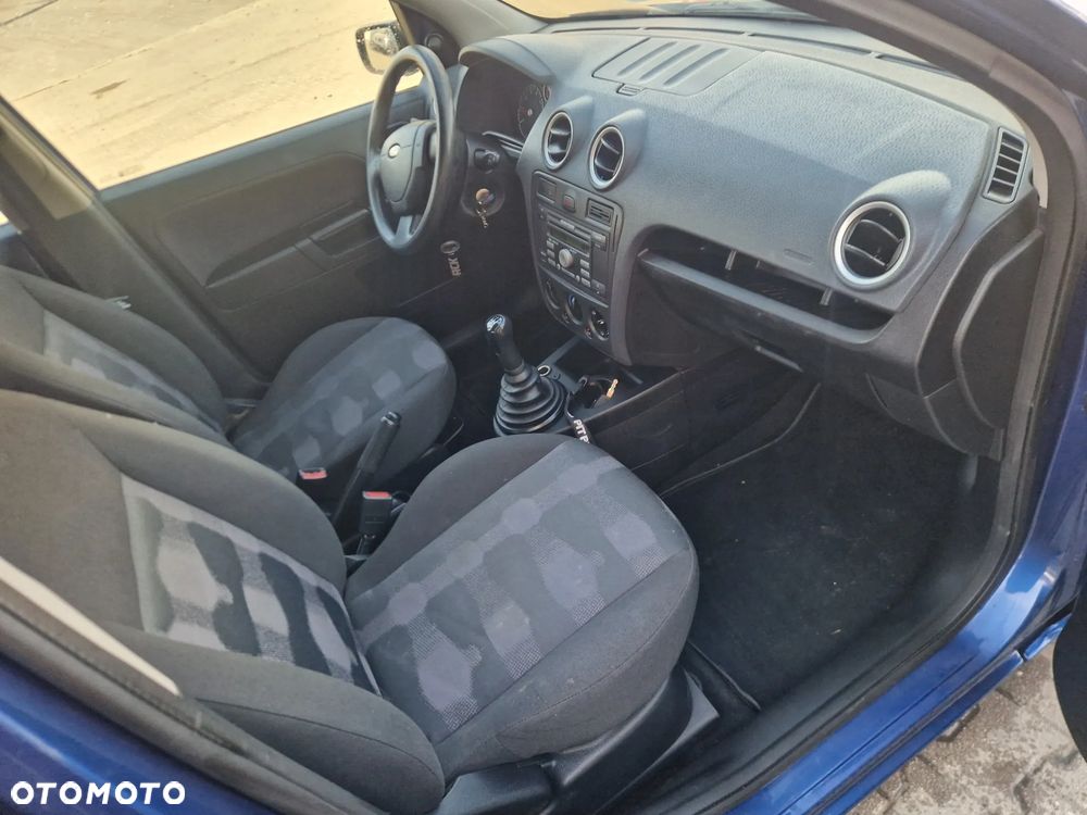 Ford Fusion - 21