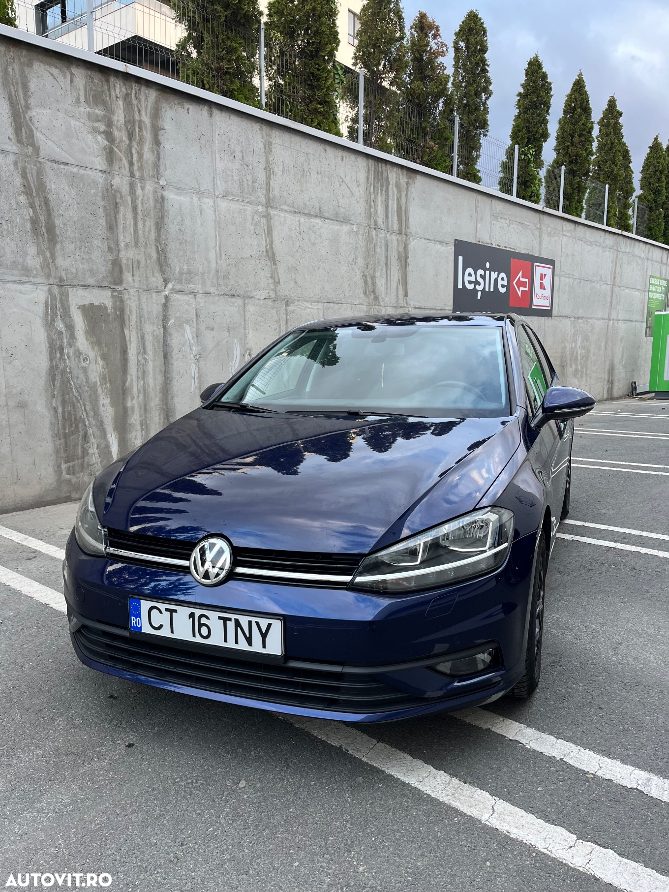 Volkswagen Golf 1.6 TDI Trendline - 4