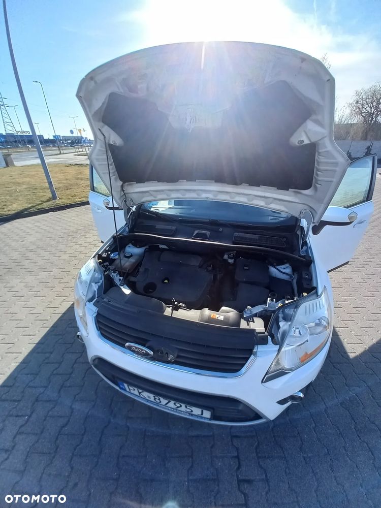 Ford Kuga - 13