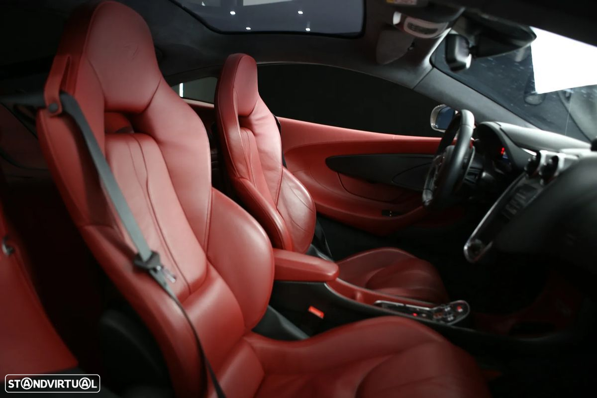 McLaren 570 - 11