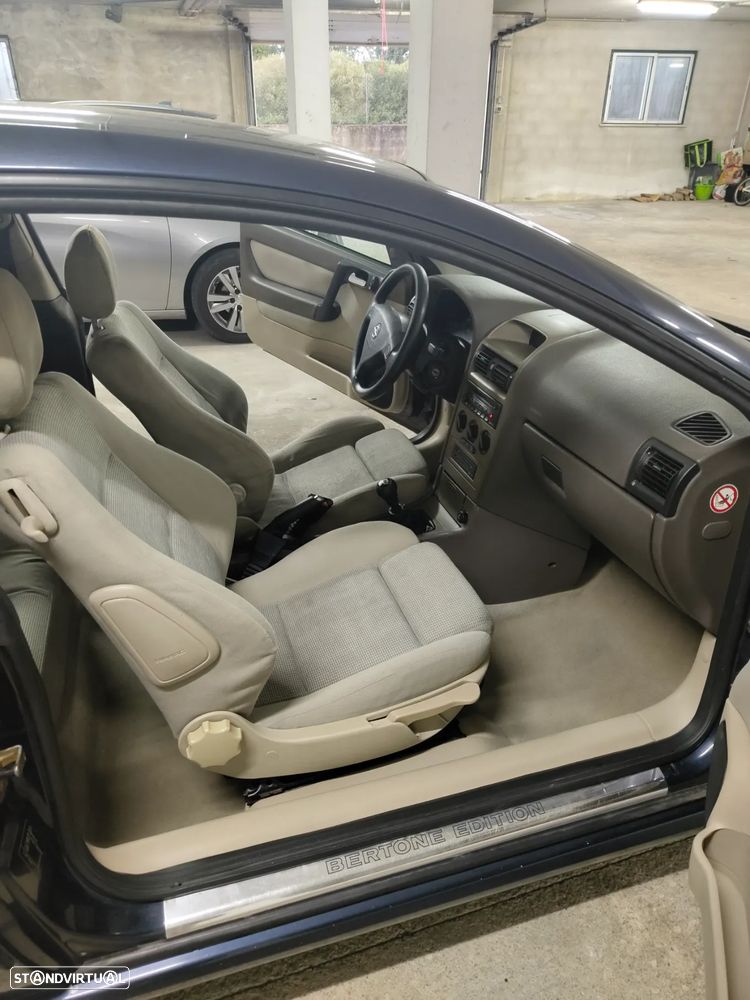 Opel Astra Coupe 1.8 16V - 7