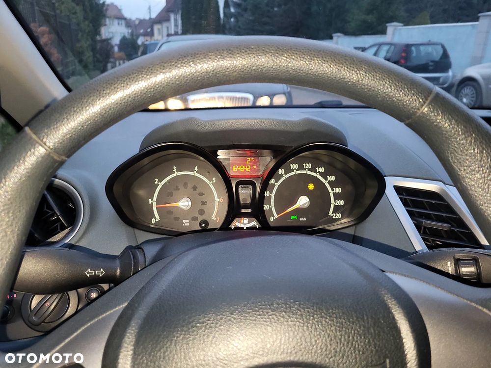 Ford Fiesta 1.25 Silver X (Ambiente) - 40