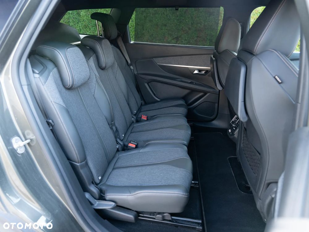 Peugeot 5008 1.6 PureTech GT Line S&S EAT8 - 21
