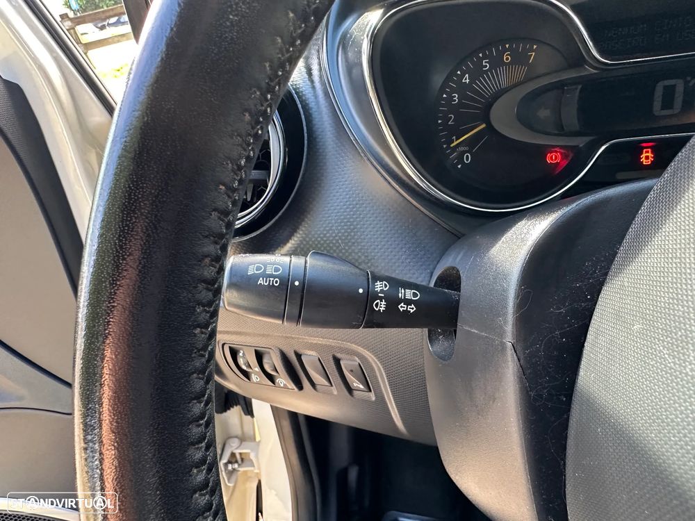 Renault Captur ENERGY TCe 120 EDC Luxe - 22