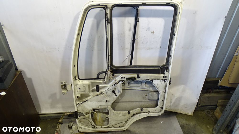 DRZWI PRAWY PRZÓD MAN L2000 LE 12.220 - 8