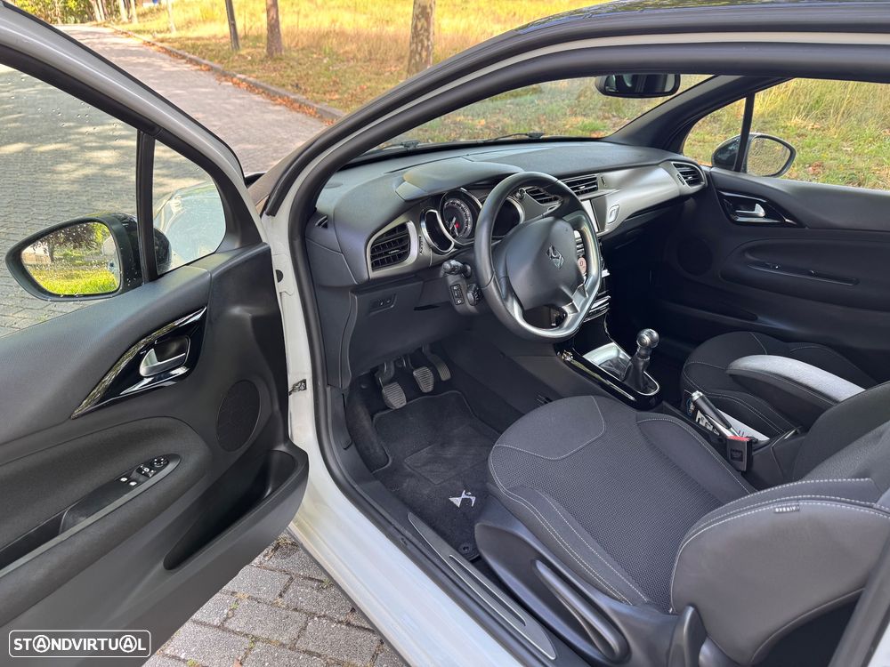 DS DS3 1.6 BlueHDi Black Lezard - 17