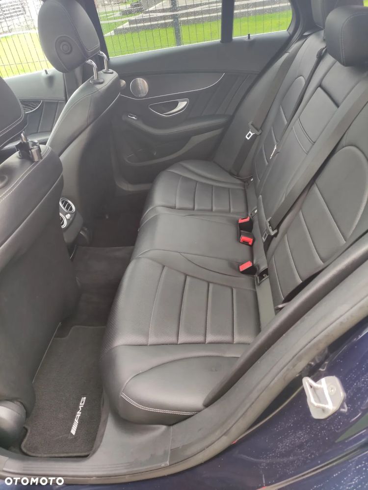 Mercedes-Benz Klasa C 200 4-Matic 9G-TRONIC - 12