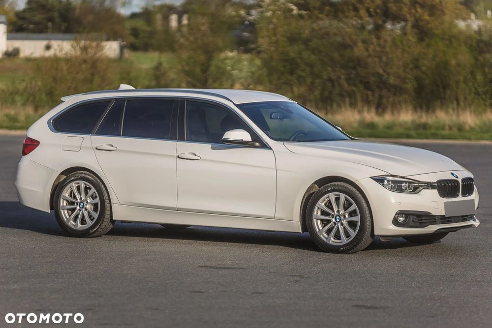 BMW Seria 3 325d Advantage sport - 10