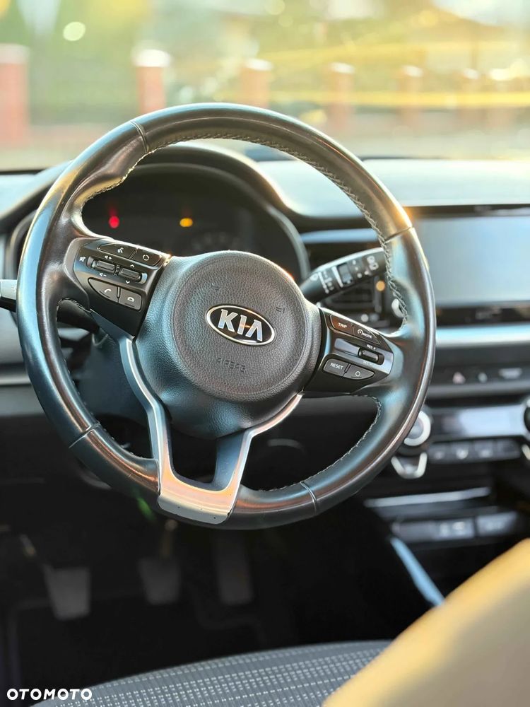 Kia Stonic 1.4 L - 9