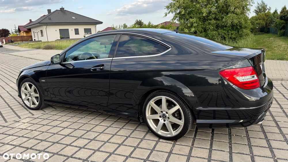Mercedes-Benz Klasa C 180 BlueEFFICIENCY - 12