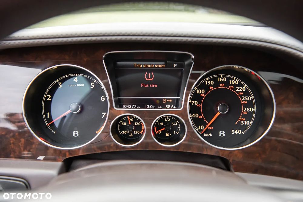 Bentley Flying Spur Mulliner - 25
