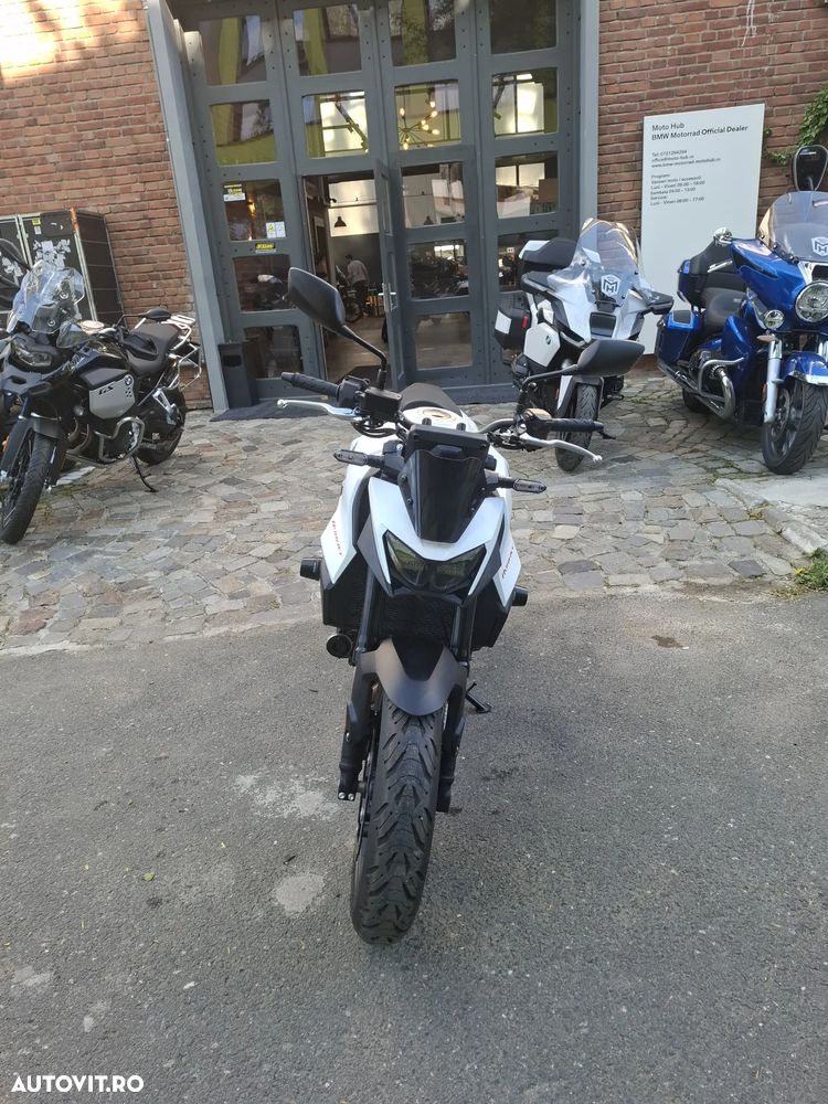 Honda CB 750 Hornet - 8