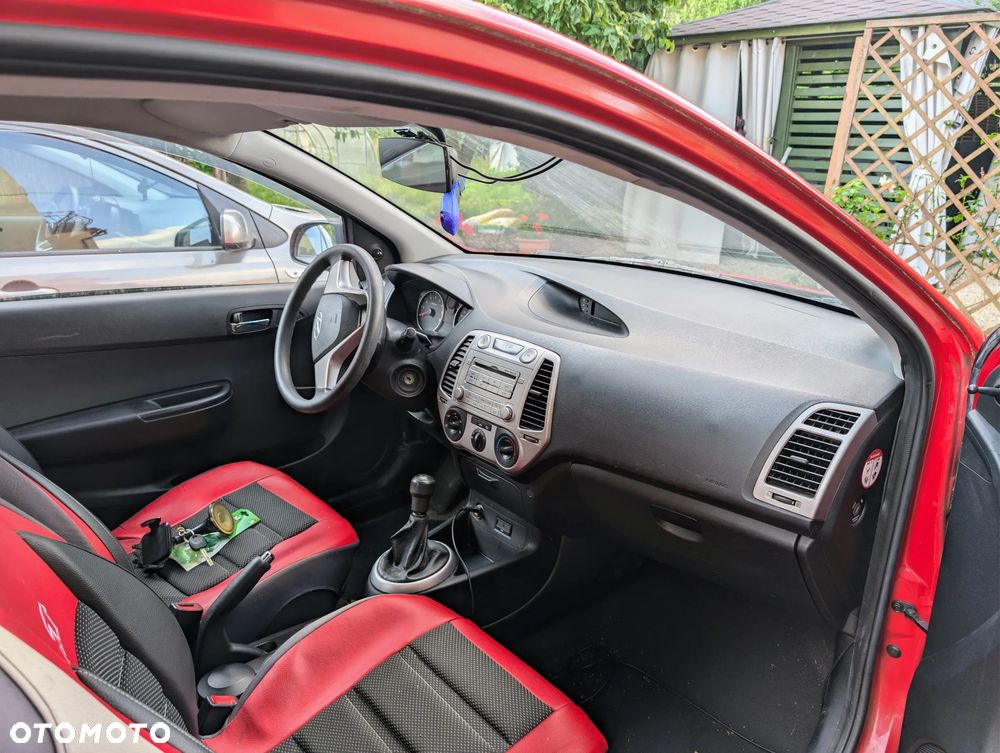 Hyundai i20 1.2 FIFA WM Edition - 10
