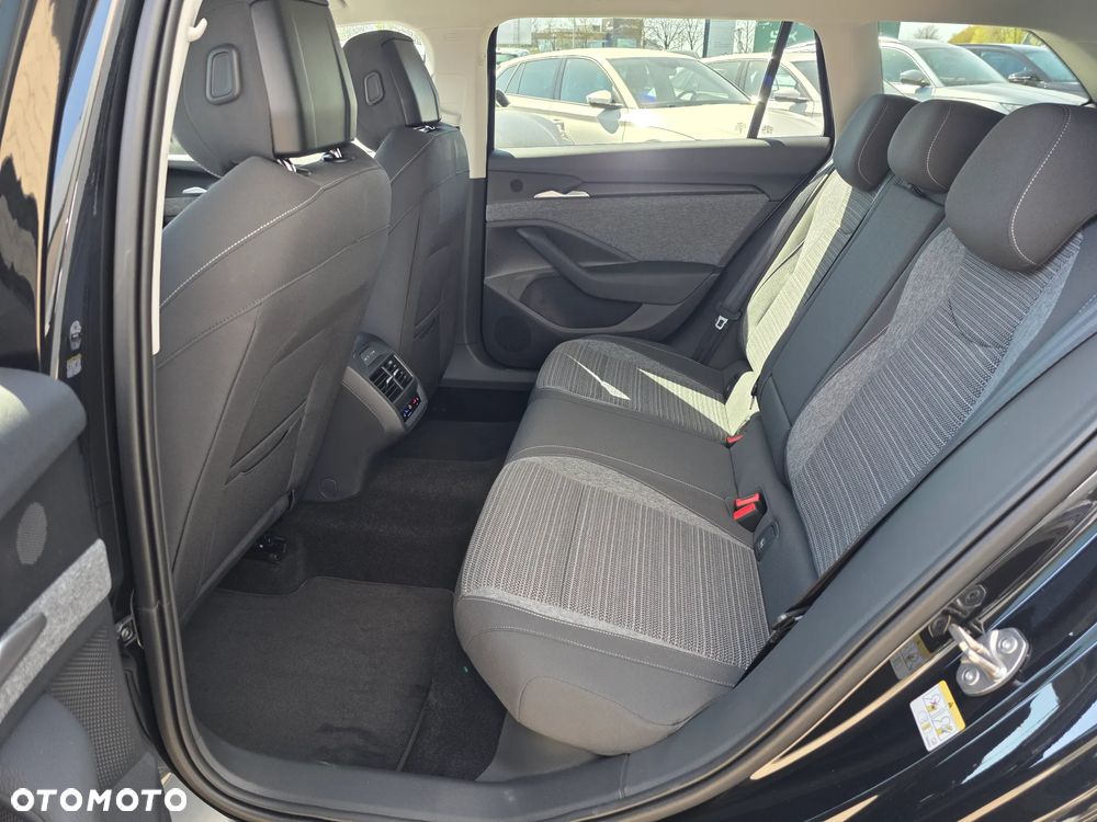 Skoda Superb 2.0 TDI SCR Selection DSG - 9