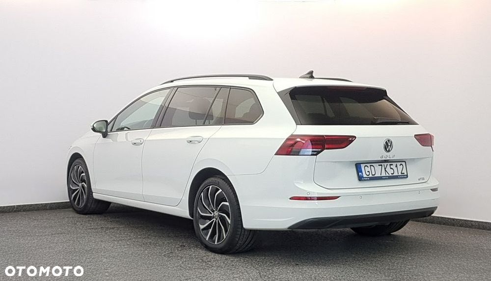 Volkswagen Golf 1.5 eTSI Life DSG - 3