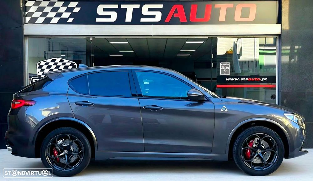 Alfa Romeo Stelvio V6 2.9 Bi-Turbo AT8-Q4 Quadrifoglio - 13