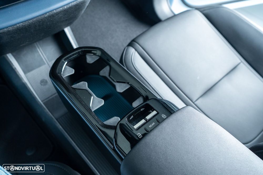 Volvo EX30 69 kWh Single Motor Extended Range Ultra - 13