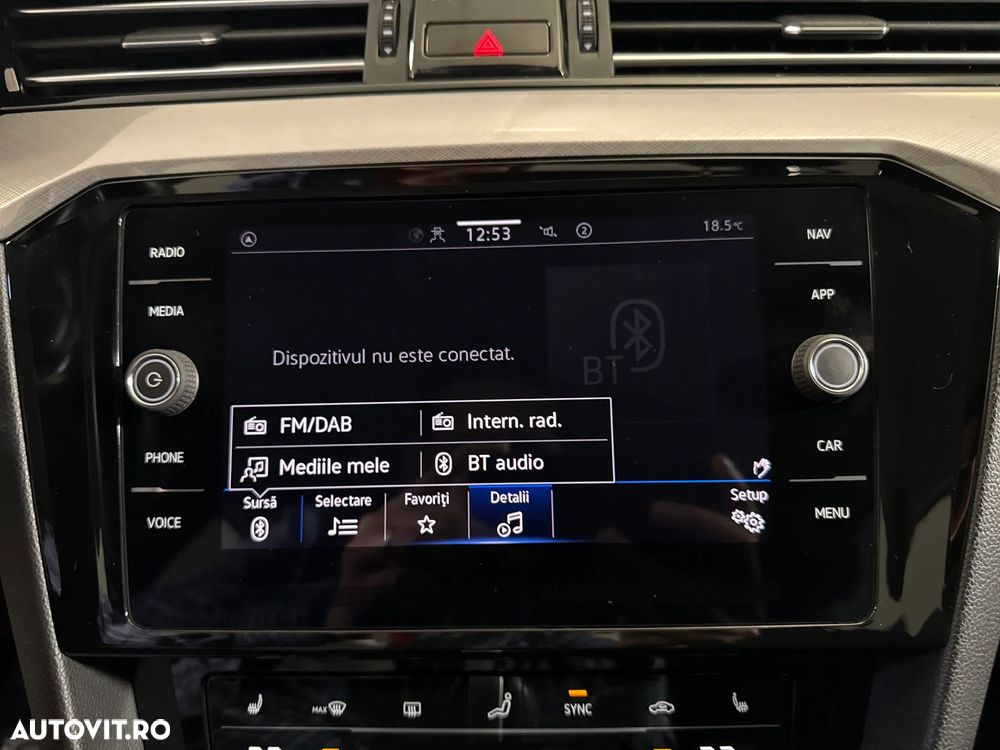 Volkswagen Passat - 22