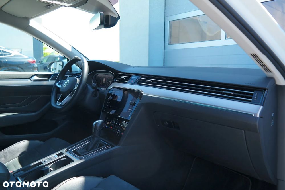 Volkswagen Passat 2.0 TSI Elegance DSG - 10
