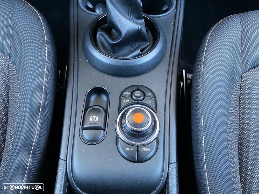 MINI Countryman Cooper SE ALL4 Classic Auto - 15