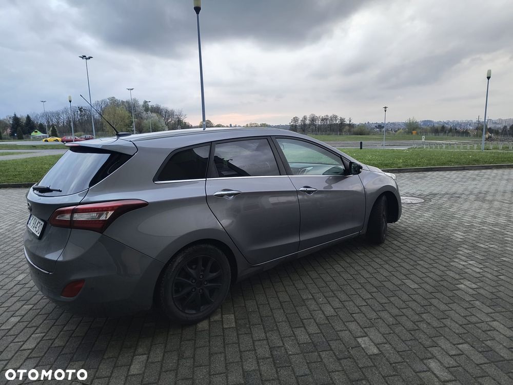 Hyundai i30 1.6 CRDi Premium - 9