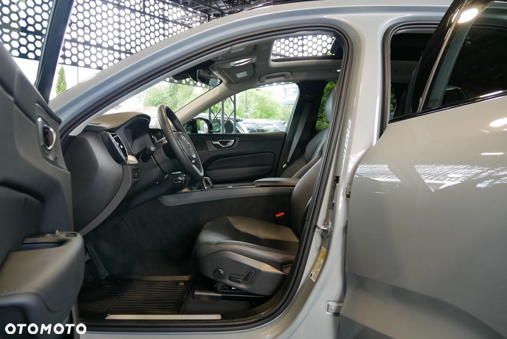 Volvo XC 60 B5 B AWD Geartronic Inscription - 8