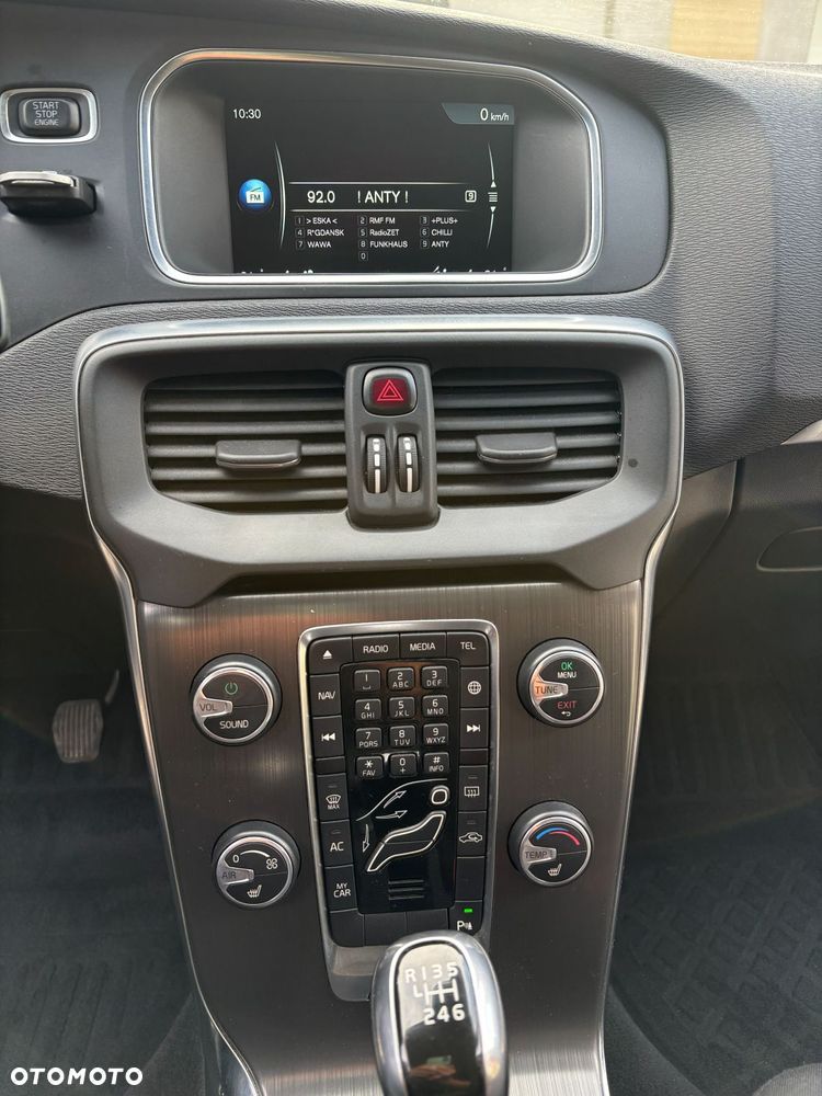 Volvo V40 - 21