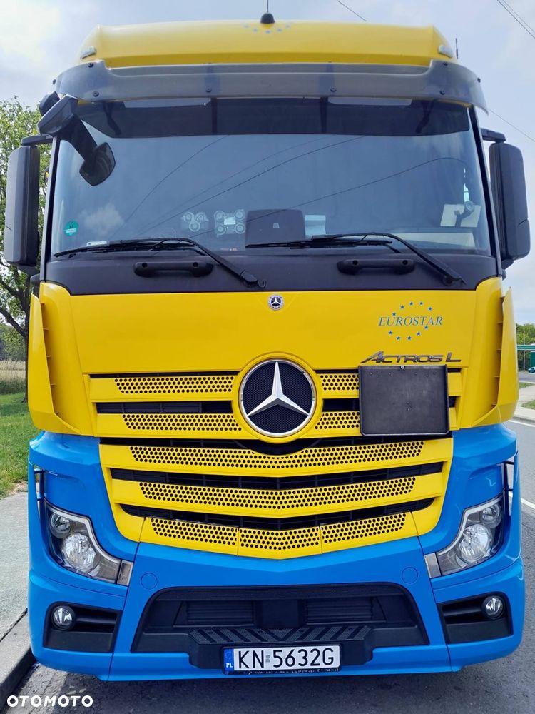 Mercedes-Benz Actros - 2